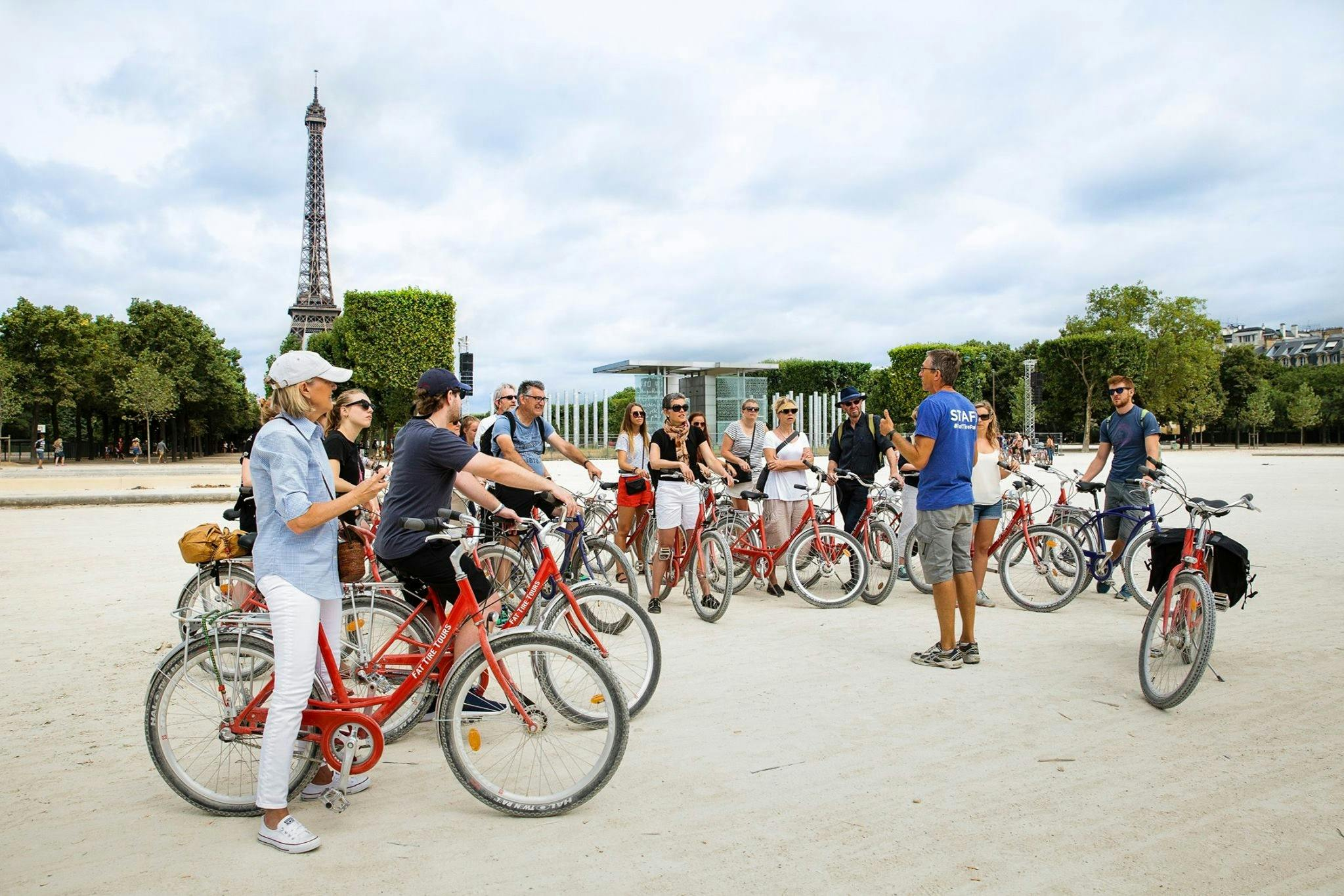 Paris: Highlights Guided Bike Tour - Photo 1 of 4