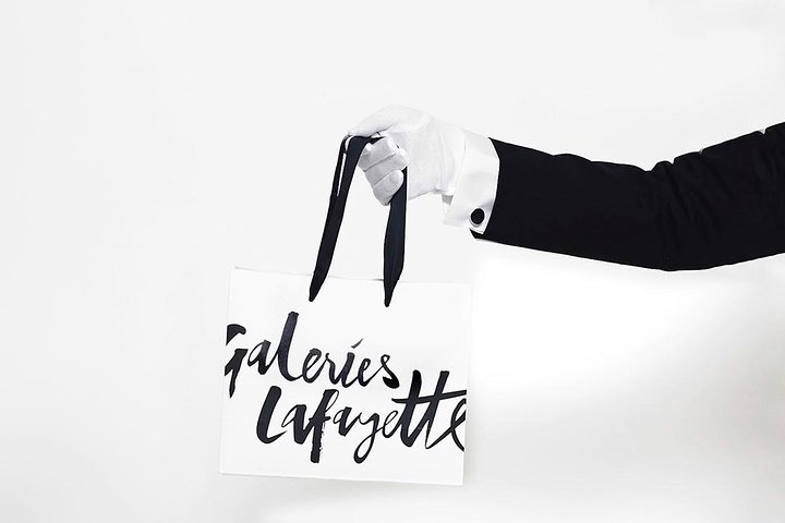 Paris VIP Shopping Experience-Lounge Access, Tea time & Transfer - Photo 1 of 15