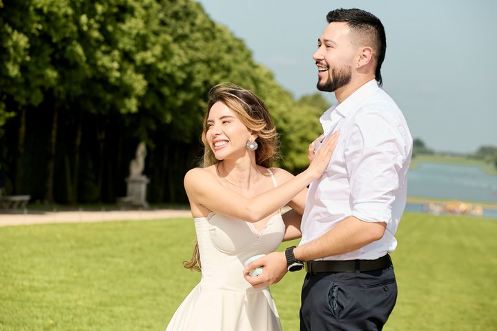 Paris Surprise Proposal & Couples Photo Shoot - Photo 1 of 13