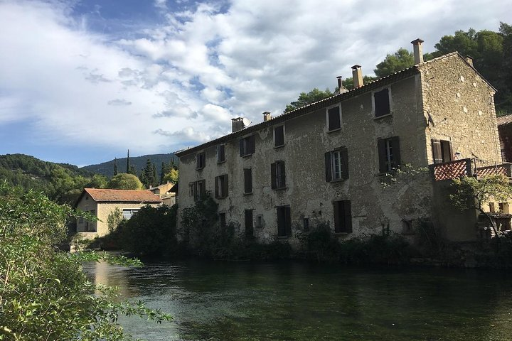  Picturesque Luberon - From MARSEILLE - Photo 1 of 10