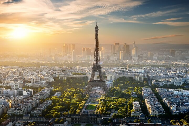 Eiffel Tower Pre Booked Ticket by Lift with Summit Options - Photo 1 of 7