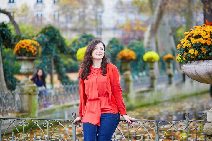 Private Autumn Park Photoshoot to Paris - Photo 1 of 4