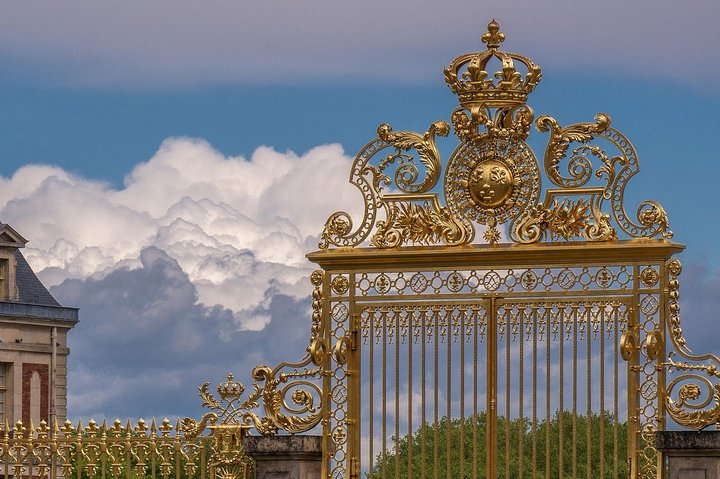 Versailles Private Guided Tour - Reserved Entry Included - Photo 1 of 6