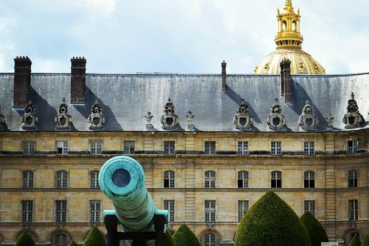 Private Napoleon Bonaparte and Les Invalides 2-Hour Guided Tour in Paris - Photo 1 of 8