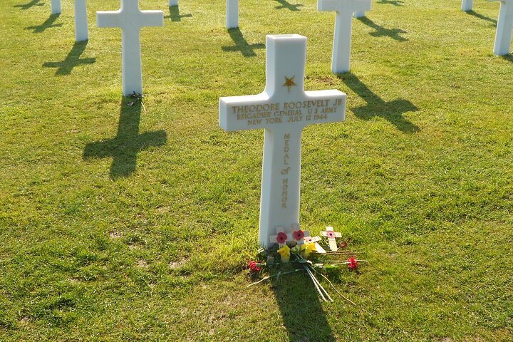 Private Normandy Tour DDay Omaha Beach and Caen Memorial Museum - Photo 1 of 4