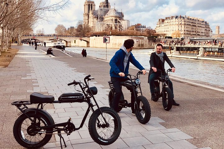 Private Paris electric bike ride with video - Photo 1 of 15