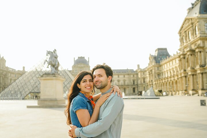 Private Photo Shoot at the Louvre - Photo 1 of 10