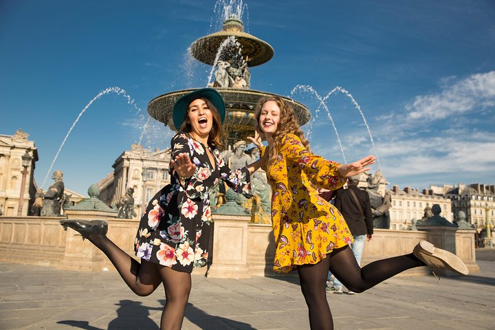 Learn about the french culture from a local private guide during this private tour of Highlights & Hidden Gems of Paris