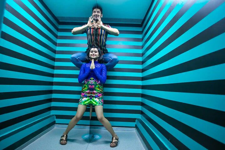 Private Tour in Louvre, Museum of Illusions and Seine  - Photo 1 of 7