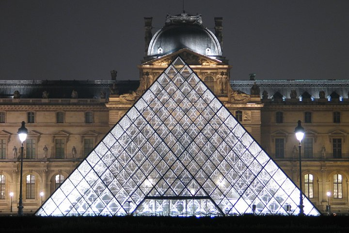 Louvre by night