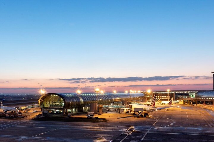 Private Transfer PARIS > CITY OF NORMANDY 8 pax MAX - Photo 1 of 3