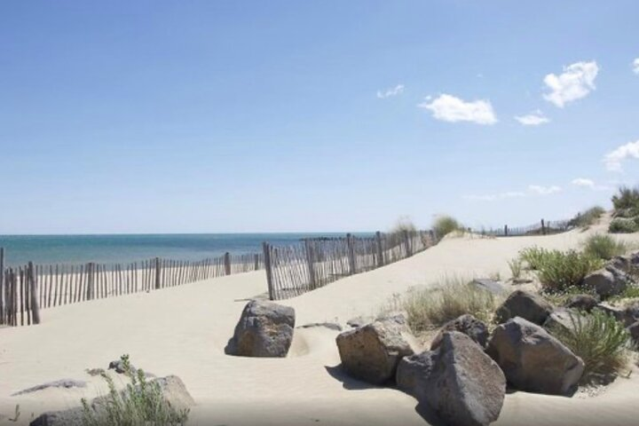 Private Transport from Montpellier to the beach - Photo 1 of 9