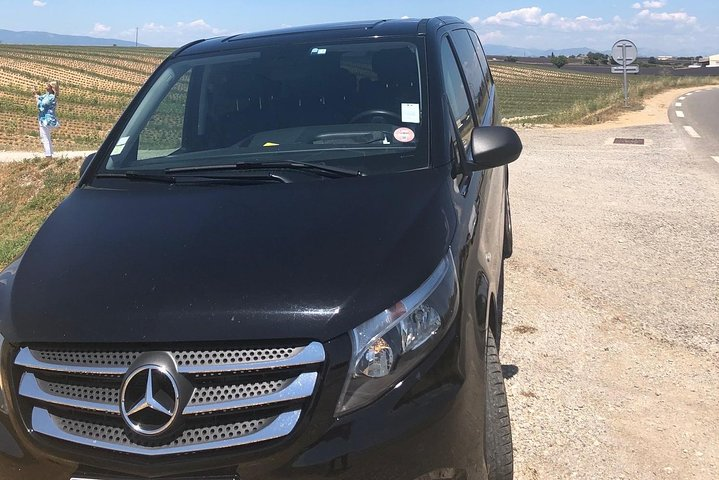 Provence airport transfers - Photo 1 of 2