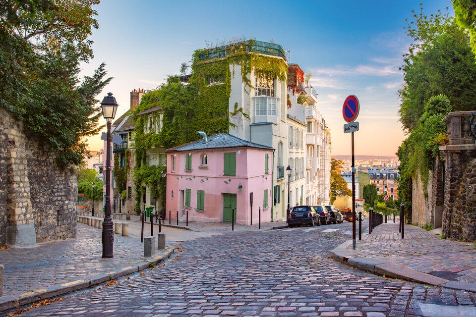 Montmartre Paris: Lost Lovers Exploration Game - Photo 1 of 7