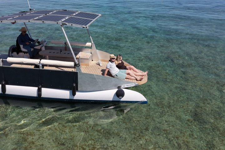 Romantic Private Tour for 2 on your own Solar Powered Boat - Photo 1 of 8