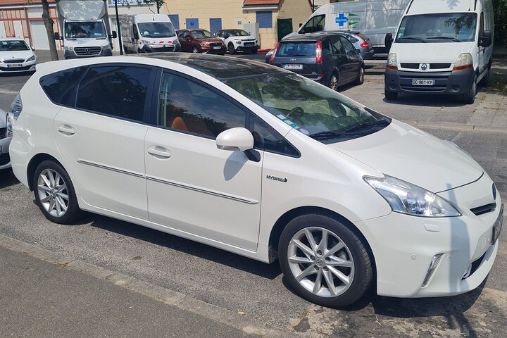 Private roundtrip transport Paris airport Orly - Photo 1 of 7