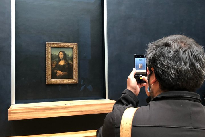 The Essential Louvre Masterpieces Tour - Limited to Six Guests - Photo 1 of 15