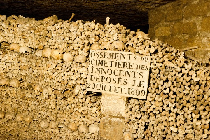Skip-the-Line: Paris Catacombs Tour with VIP Access to Restricted Areas