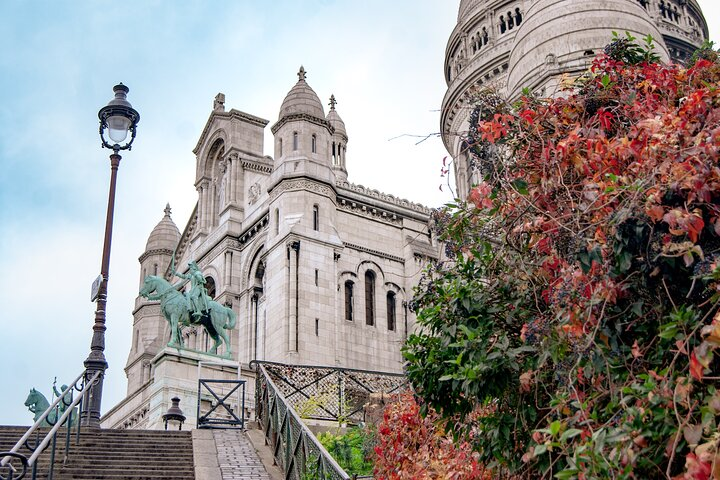 Exclusive Walking Tour In Montmartre With Local Guide - Photo 1 of 6