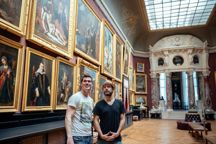 Admire the finest collection of paintings in France with your private local guide 