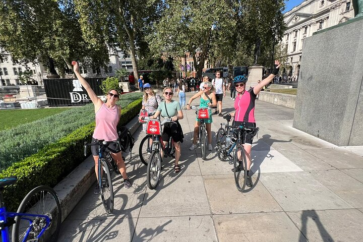 Fun Bike Ride to LDN Landmarks +quirky facts+post ride pint in London ...