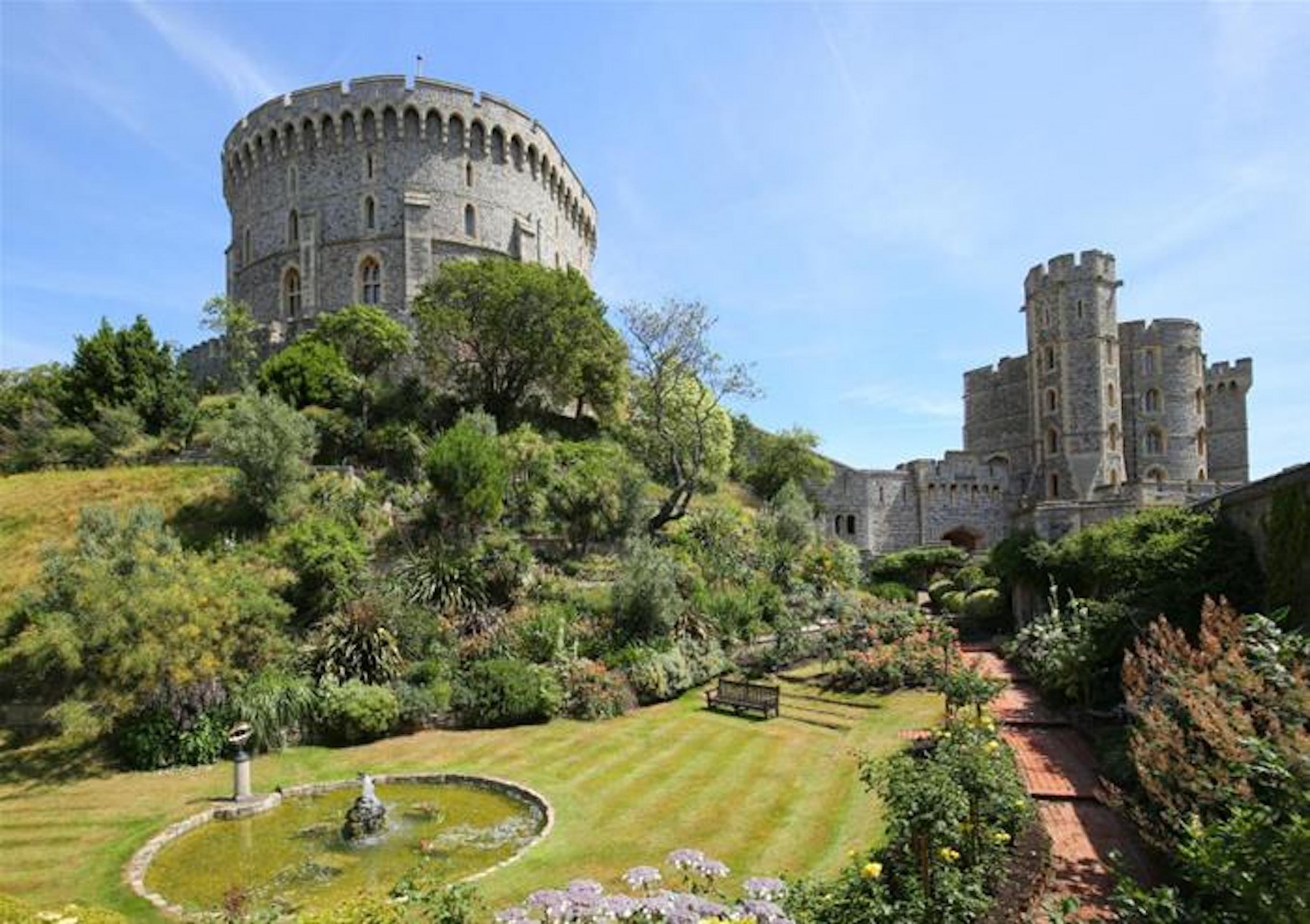 Windsor Castle and Stonehenge Tour from London in London | Pelago