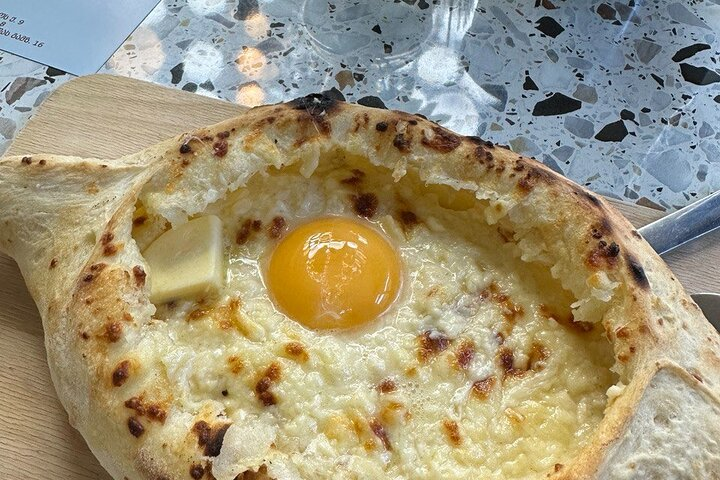 Adjarian Khachapuri 