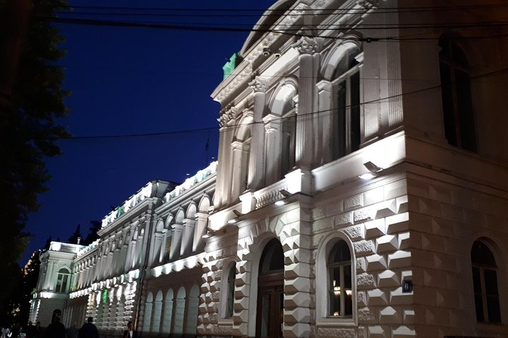 An evening stroll in Tbilisi - Photo 1 of 25