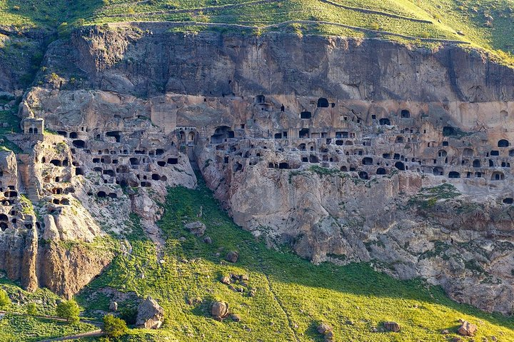 Vardzia Cave Town