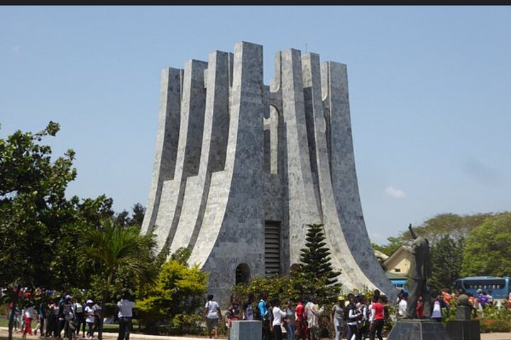 Private Car Transportation in Accra - Photo 1 of 9