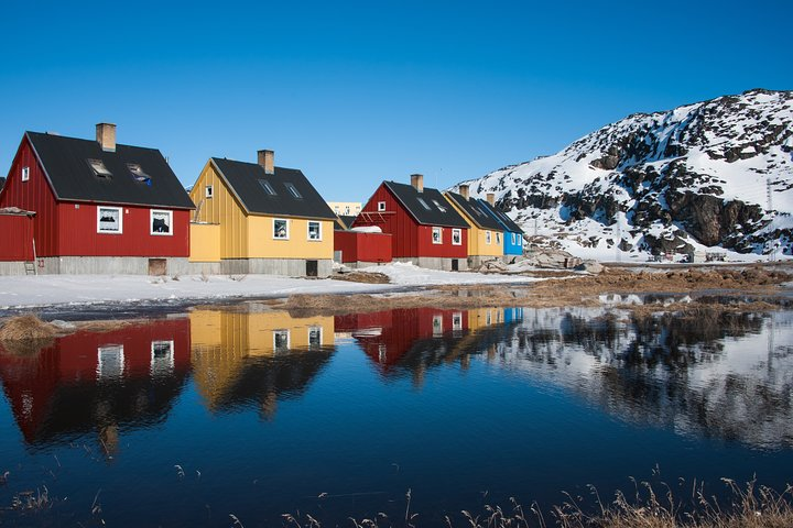 Discover Gems of Ilulissat: A Private Walking Tour - Photo 1 of 11