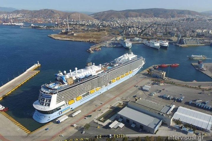 Airport pick up taxi to Piraeus port  - Photo 1 of 4