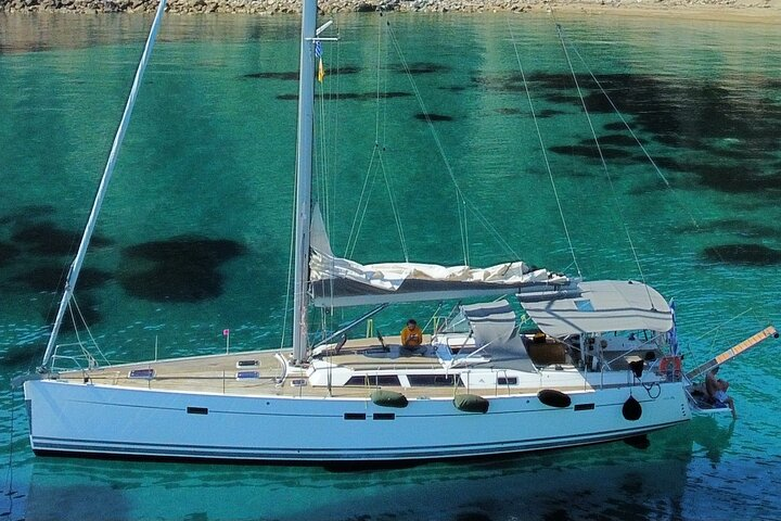 All-Inclusive Full-Day Cruise & Lunch - Photo 1 of 11