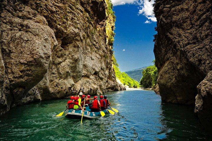Arachthos white water river Rafting: Plaka's Bridge- Tzari - Photo 1 of 11