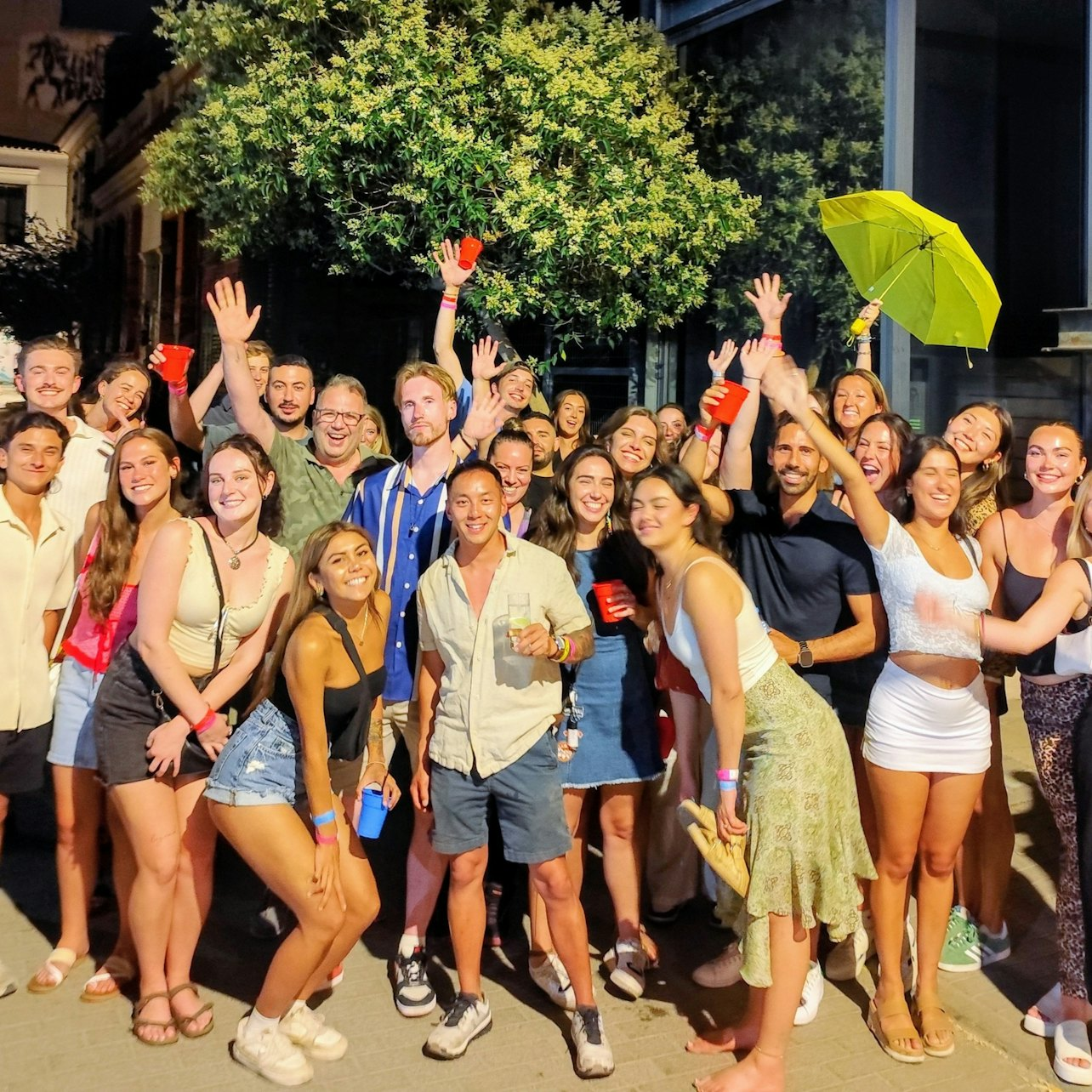 Athens: Pub Crawl + Unlimited Drinks + Nightclub Entry - Photo 1 of 4