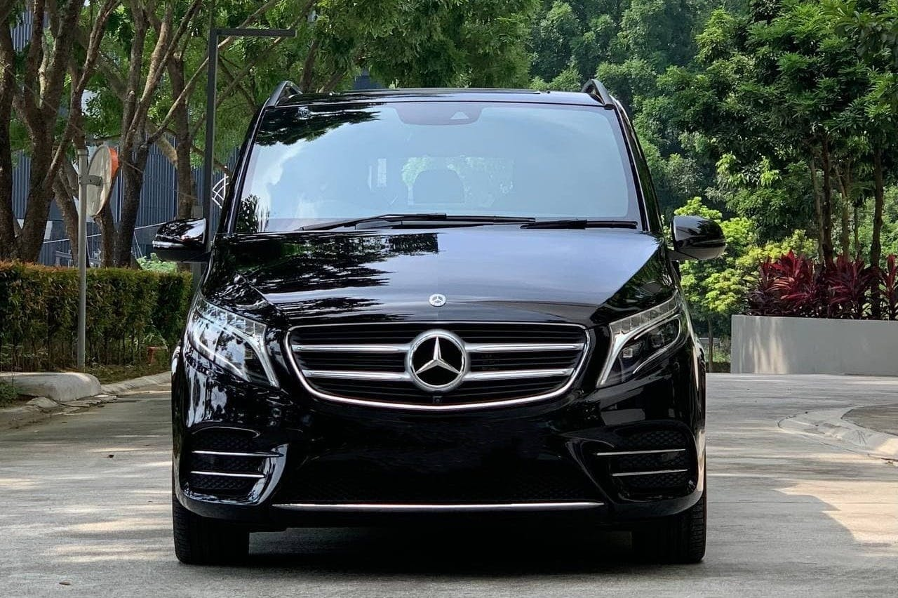 Athens: Private Minivan Transfer To/From Athens Airport and Piraeus Port - Photo 1 of 3