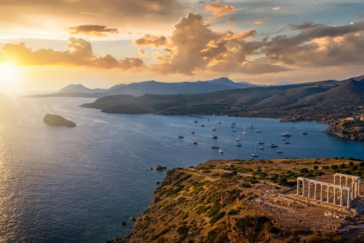The sunset at the Temple of Poseidon