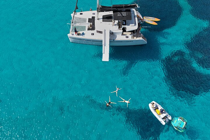 Heraklion Luxury Catamaran to Dia - Chef Lunch & Open Bar - Photo 1 of 25