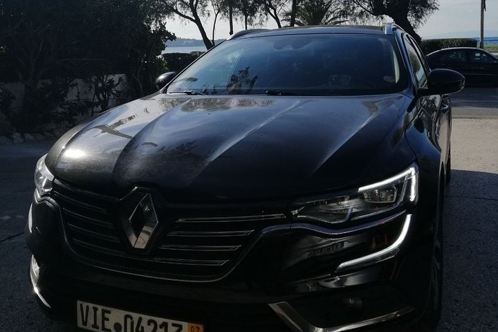 Piraeus Private Transfer