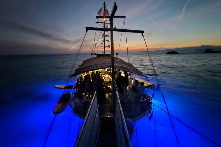 Dreamy Cruise sunset tour with dinner and unlimited wine! - Photo 1 of 25