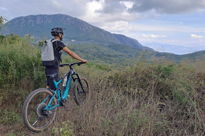 e-MTB Full Sus - Sokraki Trails Private Tour [33Km - 20Mi] - Photo 1 of 4