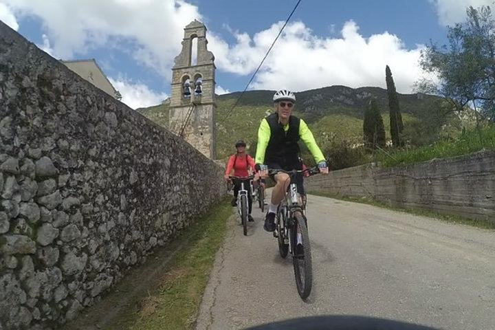 Close to Ano Korakiana