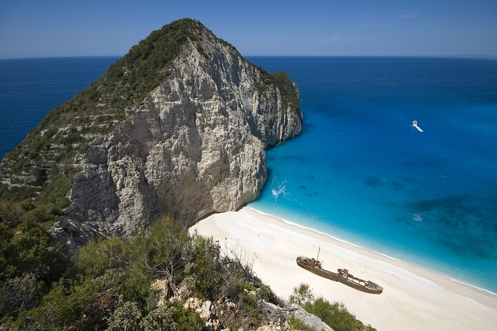 Half Day Shipwreck Bay Guided Tour by Fast Boat - Photo 1 of 11