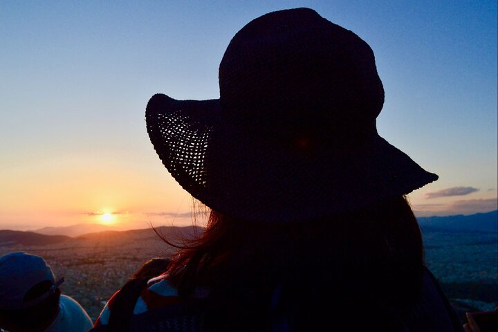 Lʏᴄᴀʙᴇᴛᴛᴜs sᴜɴsᴇᴛ ᴘᴏʀᴛ Pɪʀᴀᴇᴜs ᴀɴᴅ Aᴛʜᴇɴs ʙʏ ɴɪɢʜᴛ ᴅʀɪᴠɪɴɢ ᴛᴏᴜʀ  - Photo 1 of 19