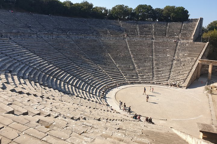 www.athenstaxiwagon.com Ancient Epidaurus Theatre