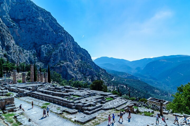 Private Delphi and Hosios Loukas Monastery - Great Lunch and Drinks Included - Photo 1 of 21