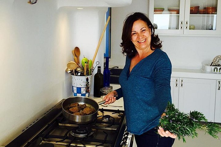 Mykonos cooking class with a local