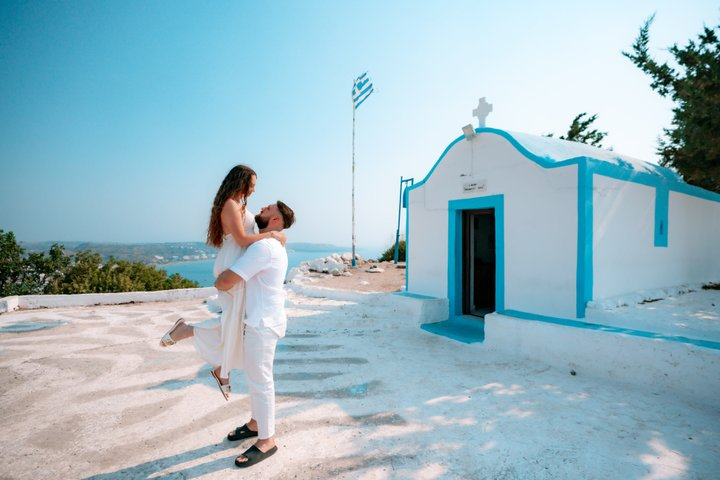 Private Vacation Photoshoot with Photographer in Skiathos  - Photo 1 of 14