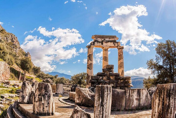 Delphi Archeological Temple