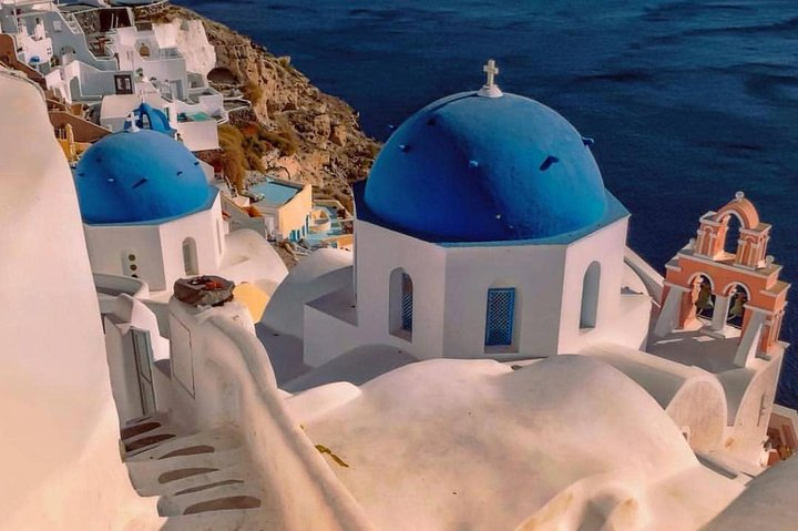 Private Luxury Santorini Tour 5 Hours - Photo 1 of 7